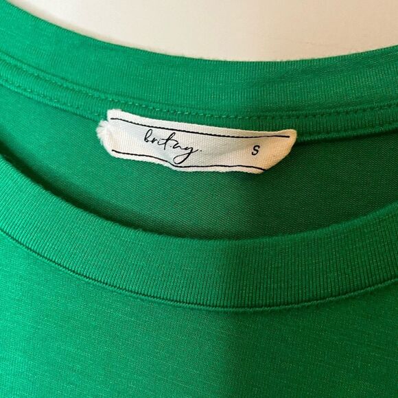 Women’s Green Short Sleeve Top Size Small - Picture 3 of 5